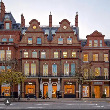 Luxury Knightsbridge Apartment Outside Harrods London Exterior photo